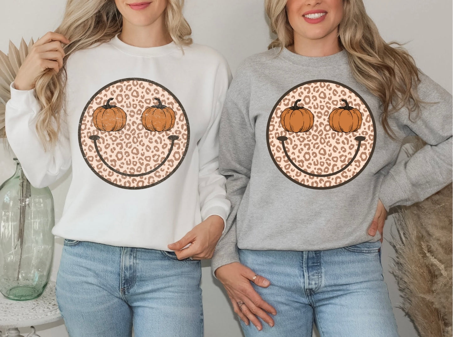 Smiley Pumpkin (left is distressed,right is normal) please specify T/S