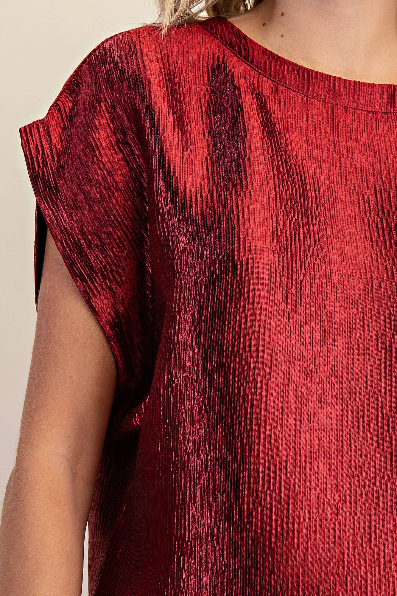 Neck Band Short Sleeve Top