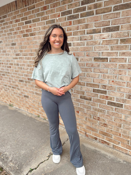 Lt grey acid washed crop boxed