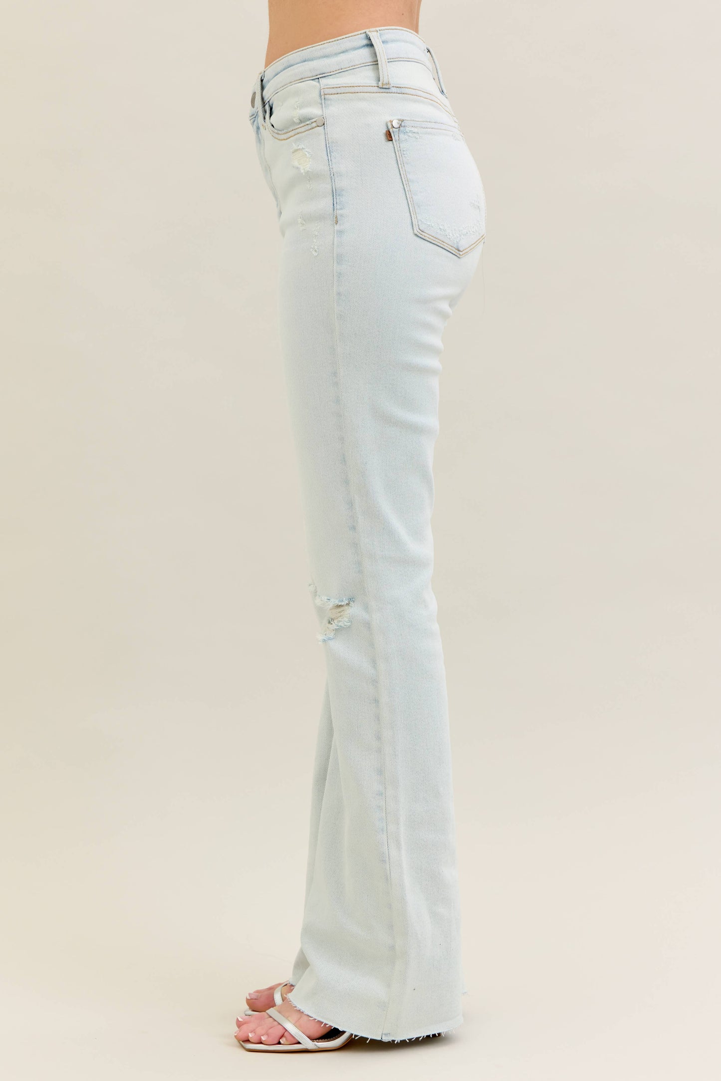 Mid Rise Distressed & Fray Hem Bootcut