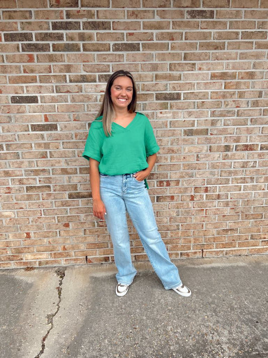 Kelly Green Double Gauze V-neck Short Sleeve Top