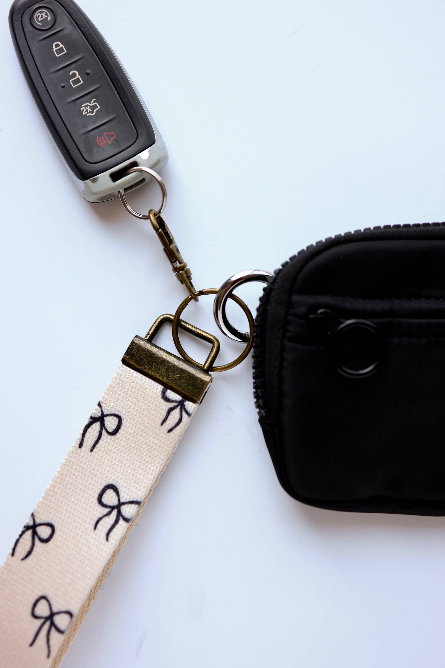 Keychain Wallet with Wrist Lanyard, Stylish Wallet Keychain